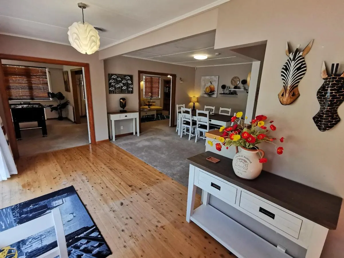 Macadamia Retreat - City Central Hygge Rotorua 0*,