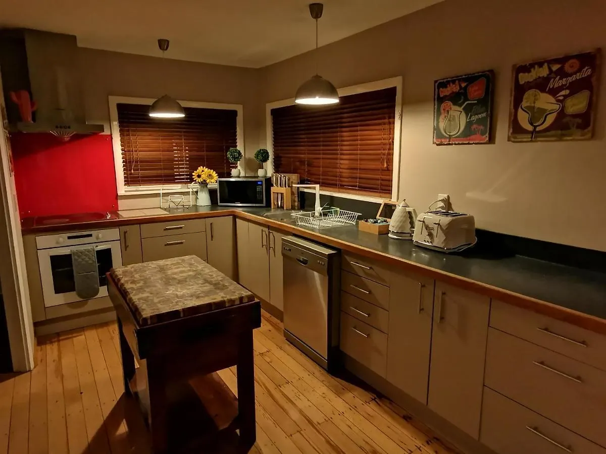 Vakantiehuis Macadamia Retreat - City Central Hygge Rotorua Nieuw-Zeeland